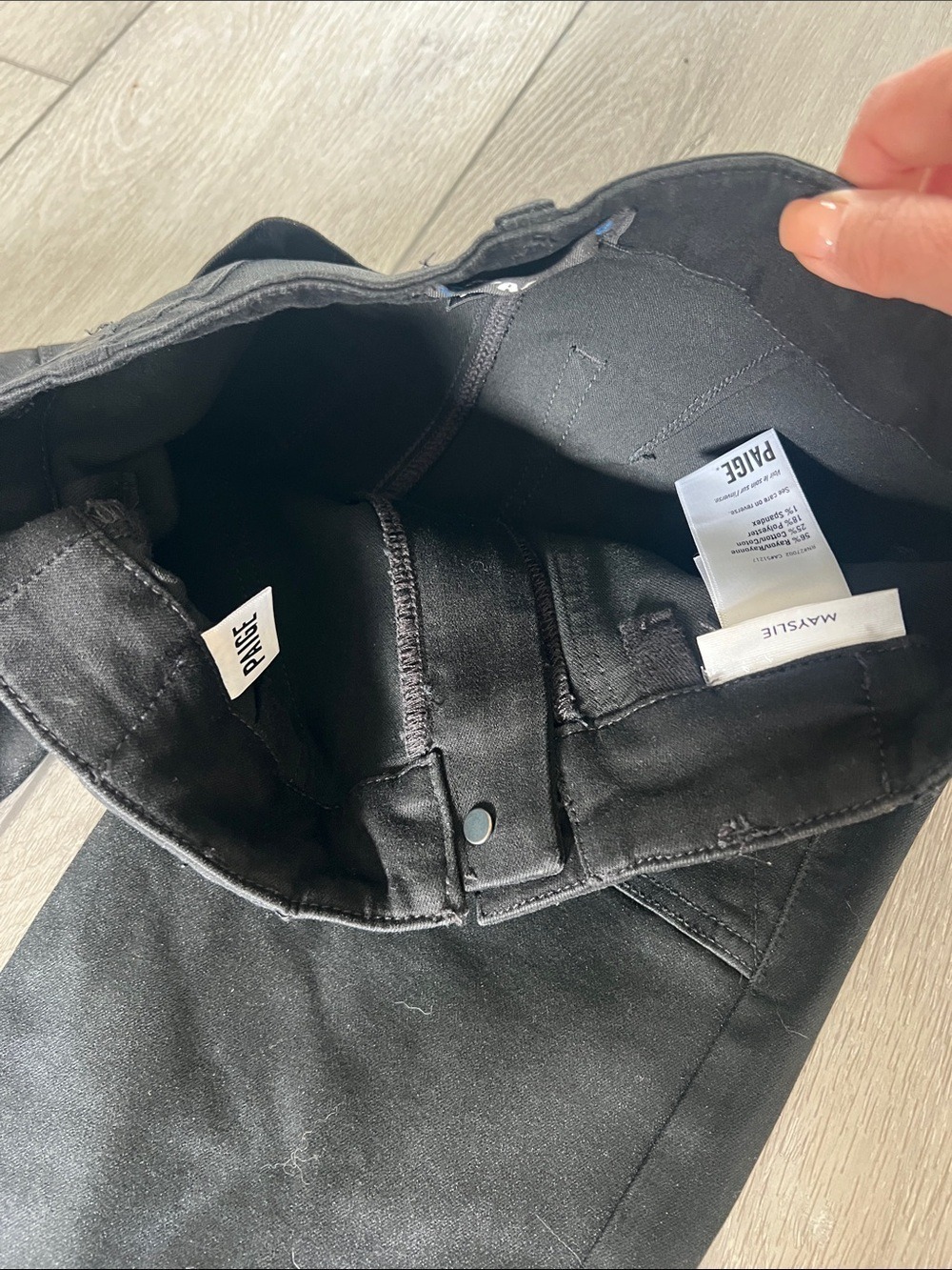 PAIGE anthropologie Black coated Jogger Jeans size 24 - Picture 7 of 11
